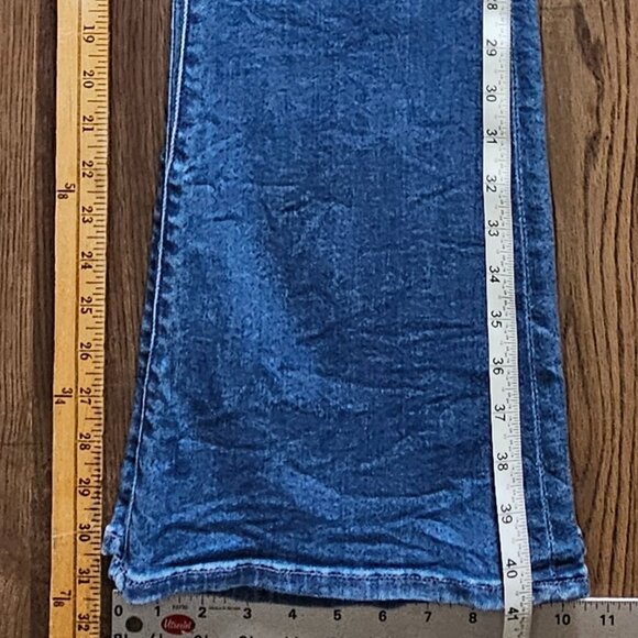 Mother The Weekender Layover Medium Wash Mid Rise Flare Bootcut Jean 30 - Picture 6 of 14